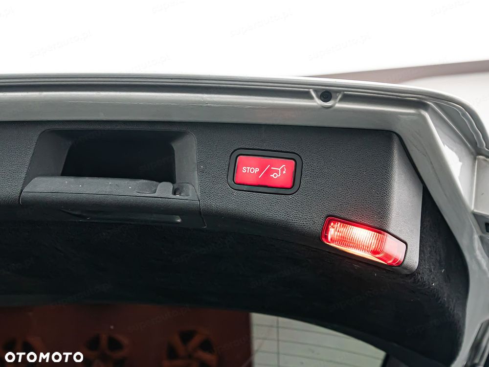 Mercedes-Benz Klasa E - 32