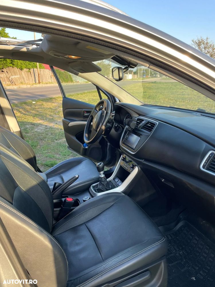 Suzuki SX4 - 5