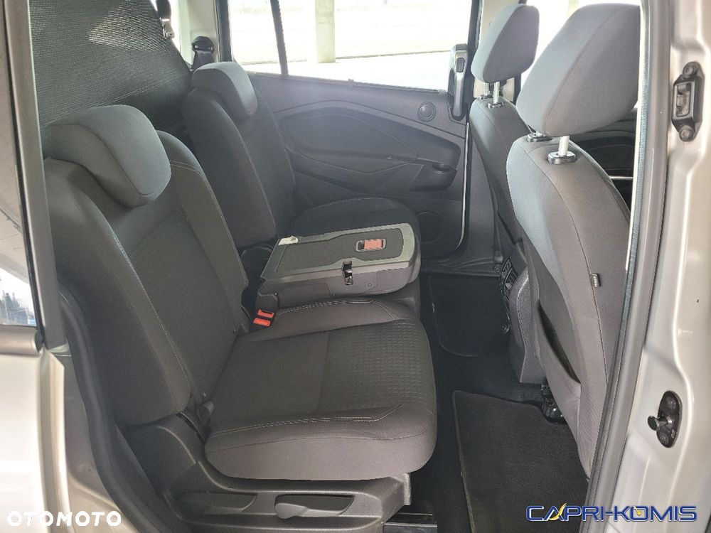 Ford Grand C-MAX - 13