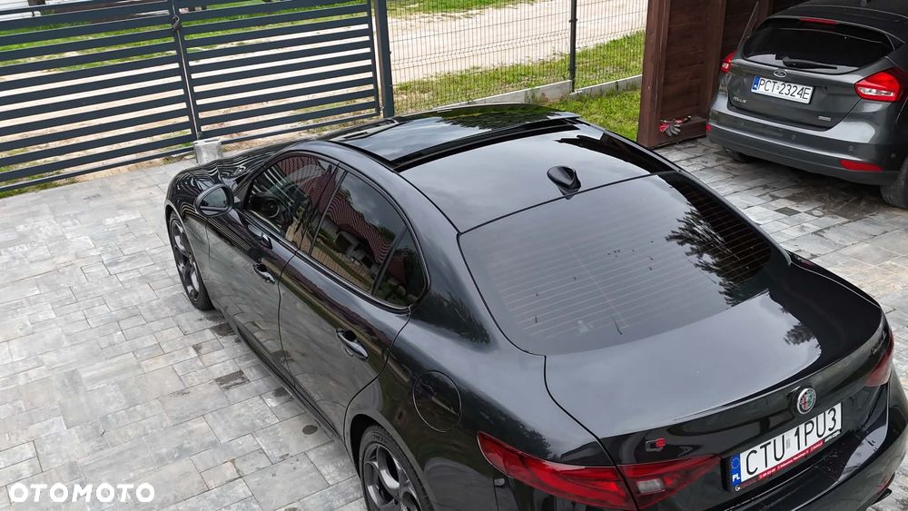 Alfa Romeo Giulia 2.0 Turbo 16V AT8 Veloce Ti - 16