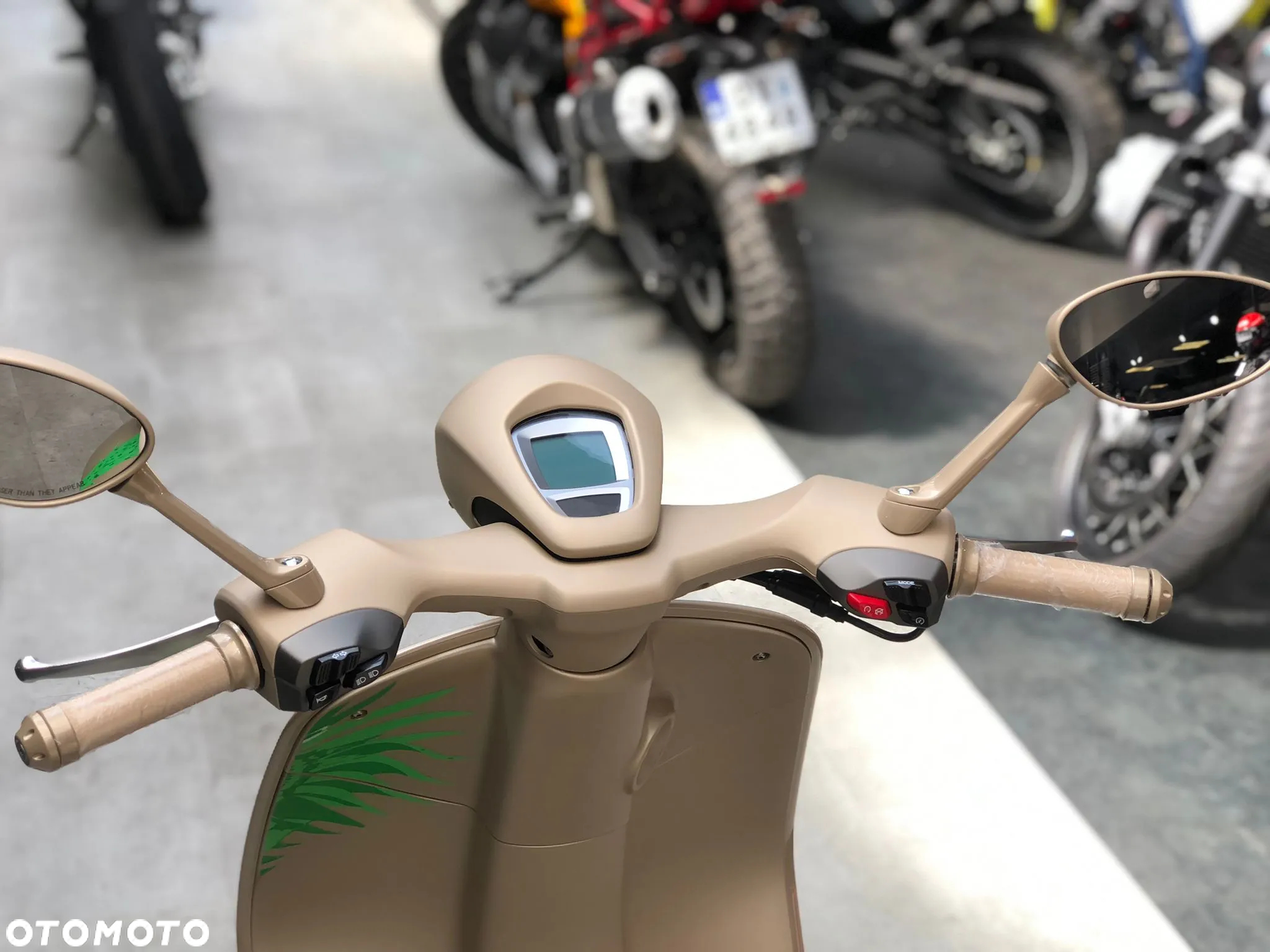Vespa Inny - 16