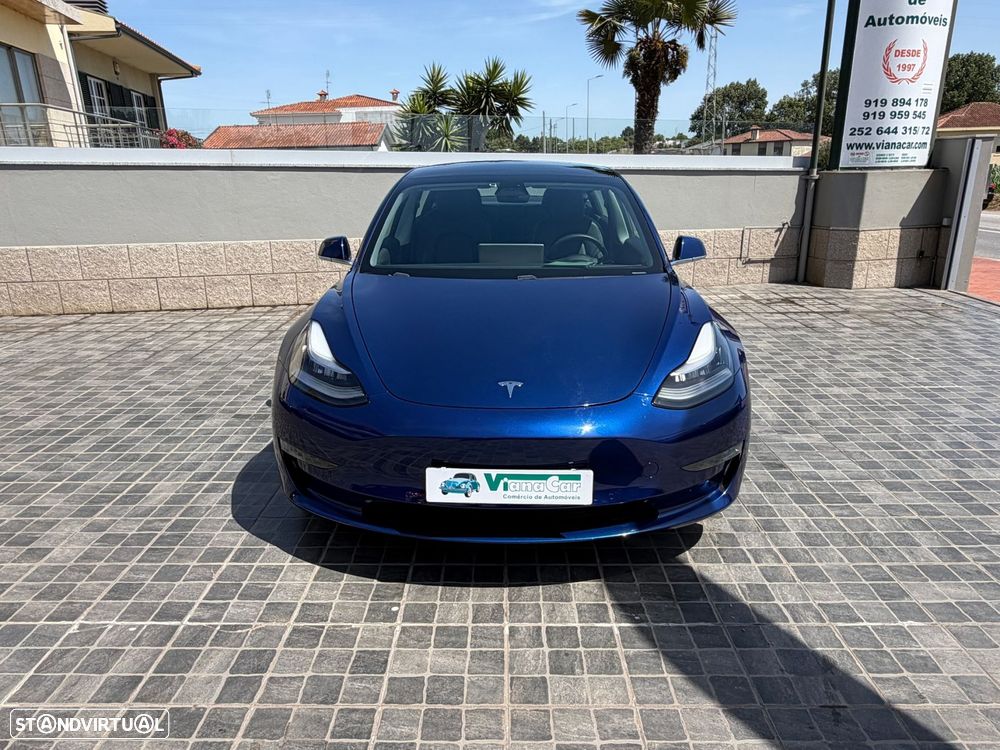 Tesla Model 3 - 4