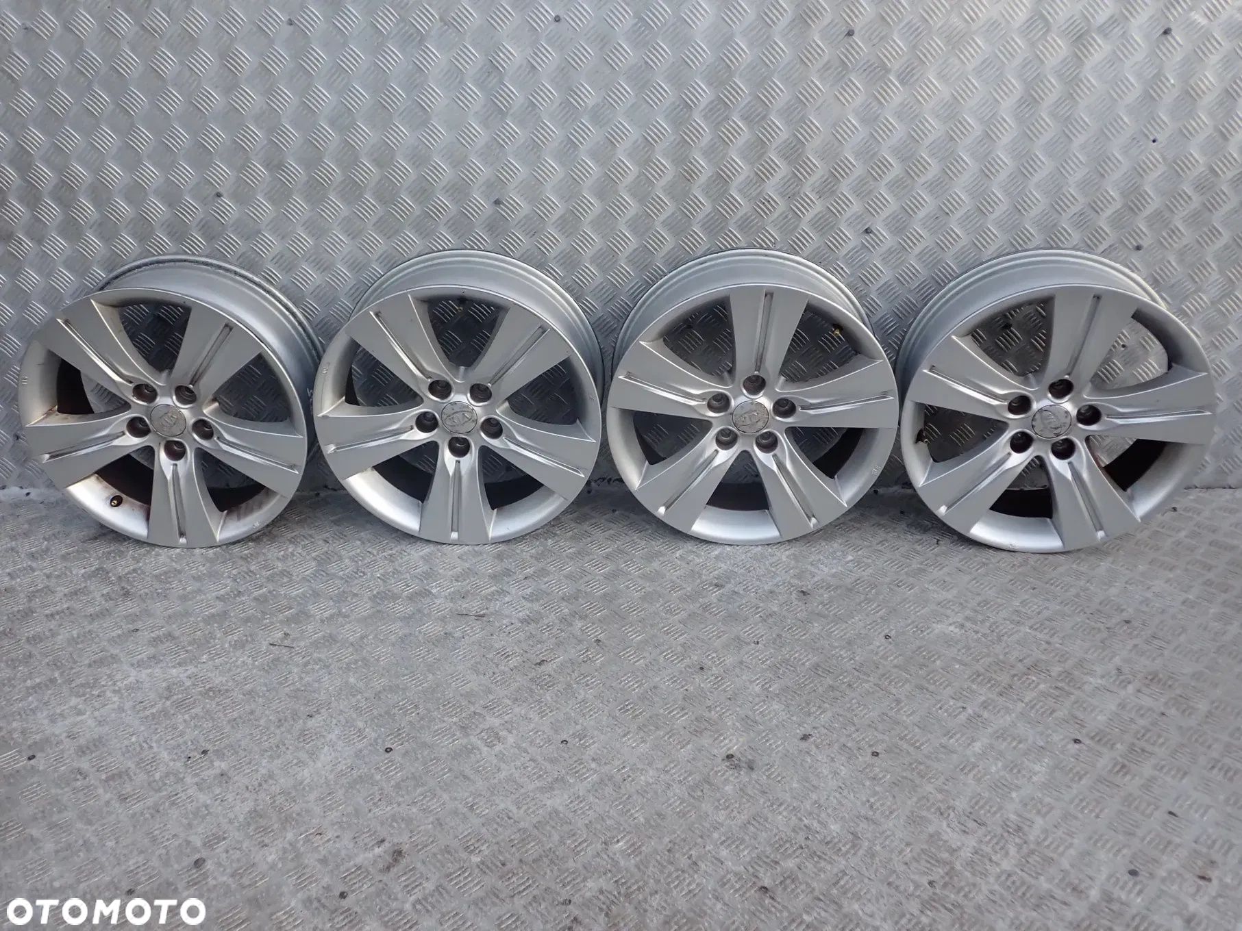 FELGI ALUMINIOWE KIA 5X114,3 6.5JX17 ET35 52910-3U200 - 1