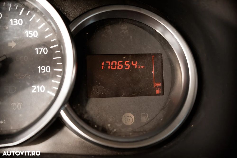 Dacia Lodgy 1.6 SCe Laureate - 28