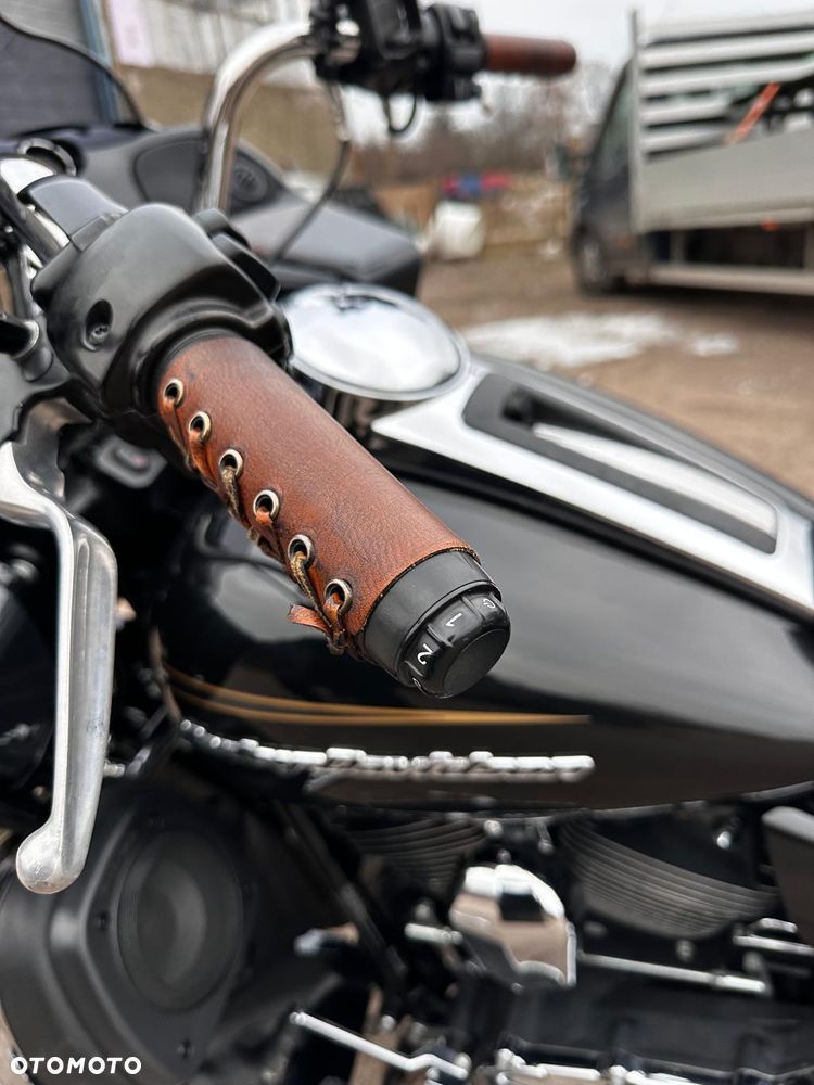 Harley-Davidson Touring Road Glide - 9