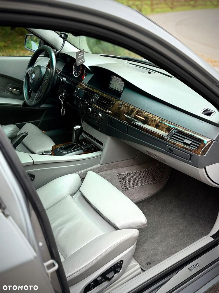BMW Seria 5 - 36