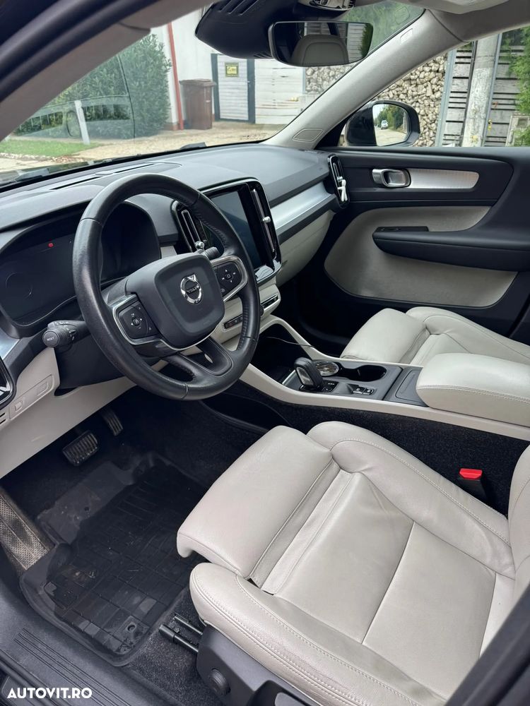 Volvo XC 40 D3 AWD Momentum Pro - 10