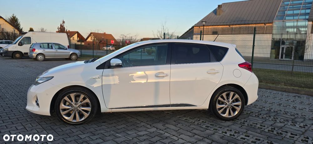 Toyota Auris 1.8 HSD Luna - 17