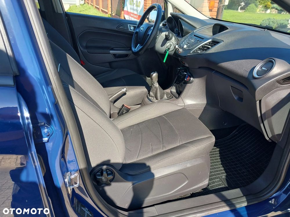 Ford Fiesta - 24