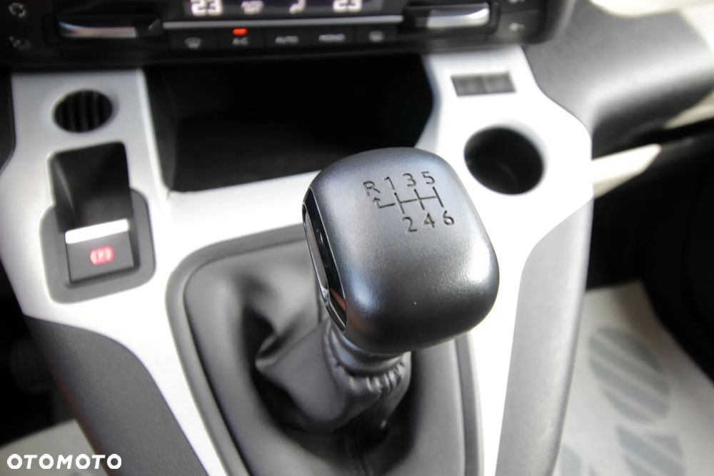 Peugeot PARTNER / 62 tys KM / 130 KM / 1 Właściciel / JAK NOWY - 12