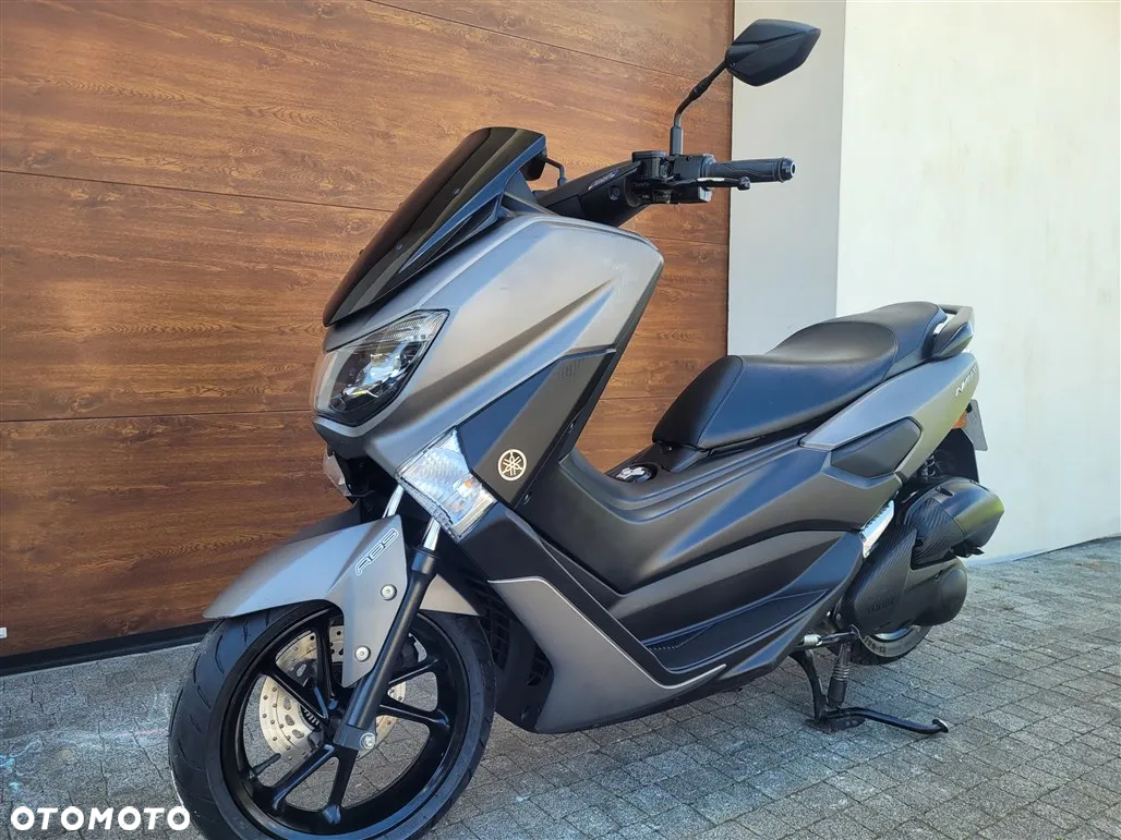 Yamaha NMAX - 18