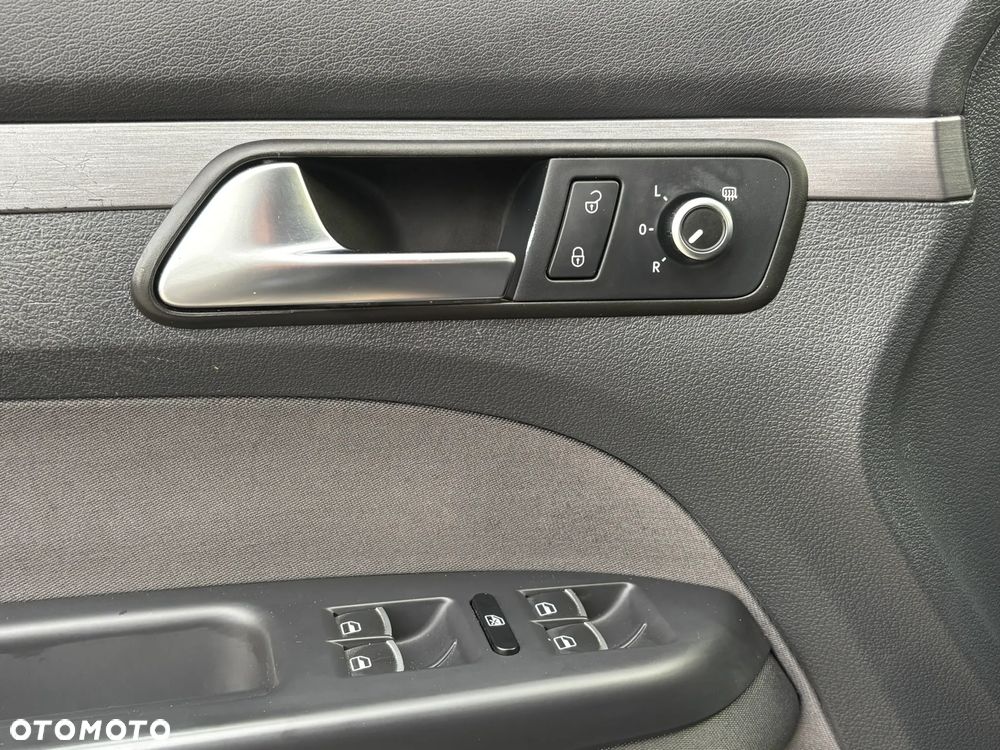 Volkswagen Touran 1.2 TSI BlueMotion Technology MATCH - 27