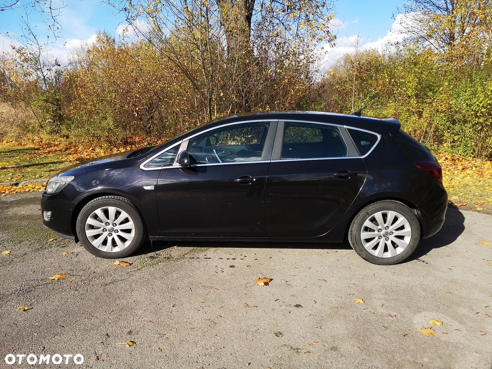 Opel Astra IV 1.6 T Cosmo - 2