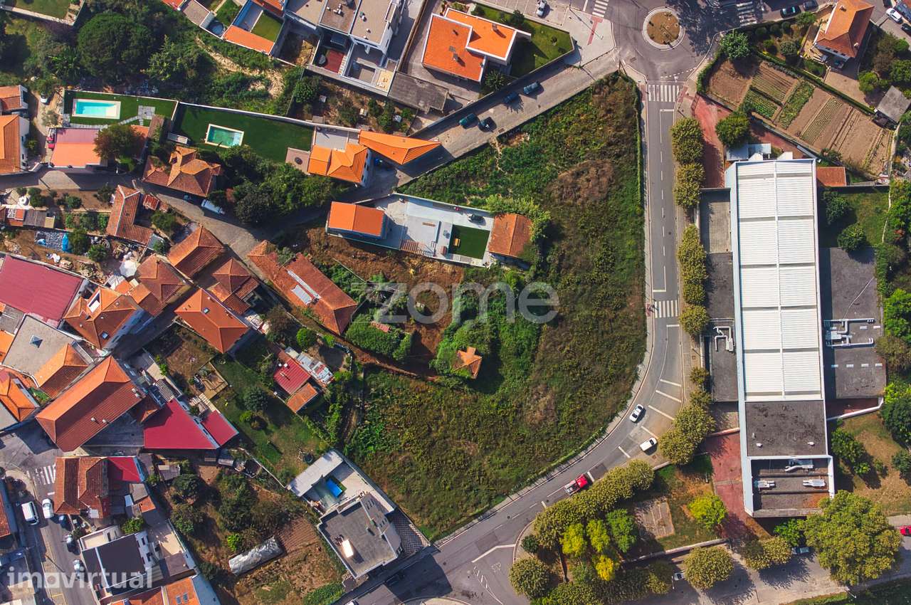 Lote de terreno p/ construção em altura com 7.000m2 - Piscinas Valb... - Grande imagem: 5/22