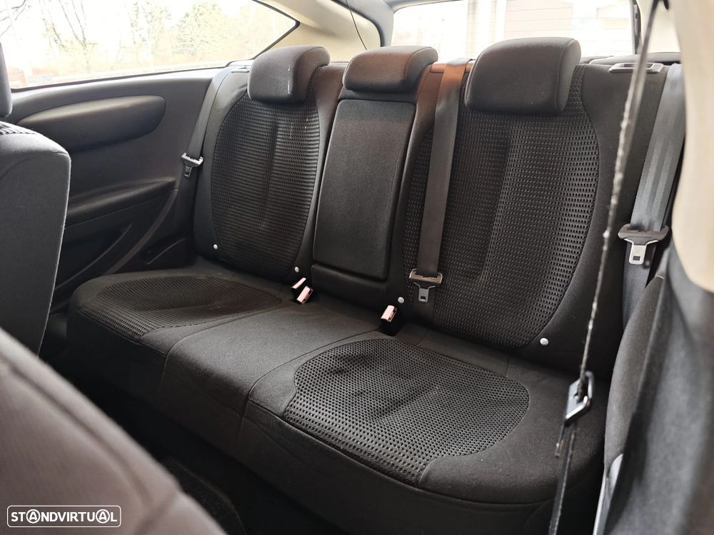 Citroën C4 1.6 HDi 110 VTR Pack - 24