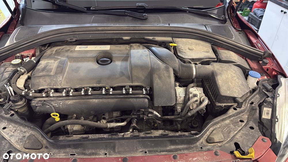 Volvo XC 60 T6 AWD RDesign - 33