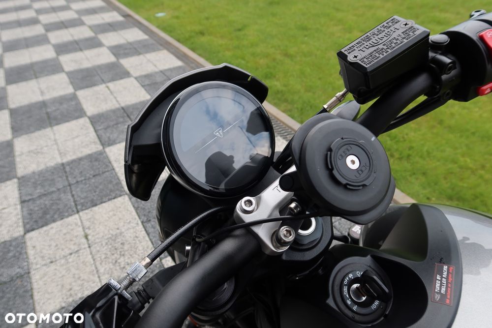 Triumph Trident - 4