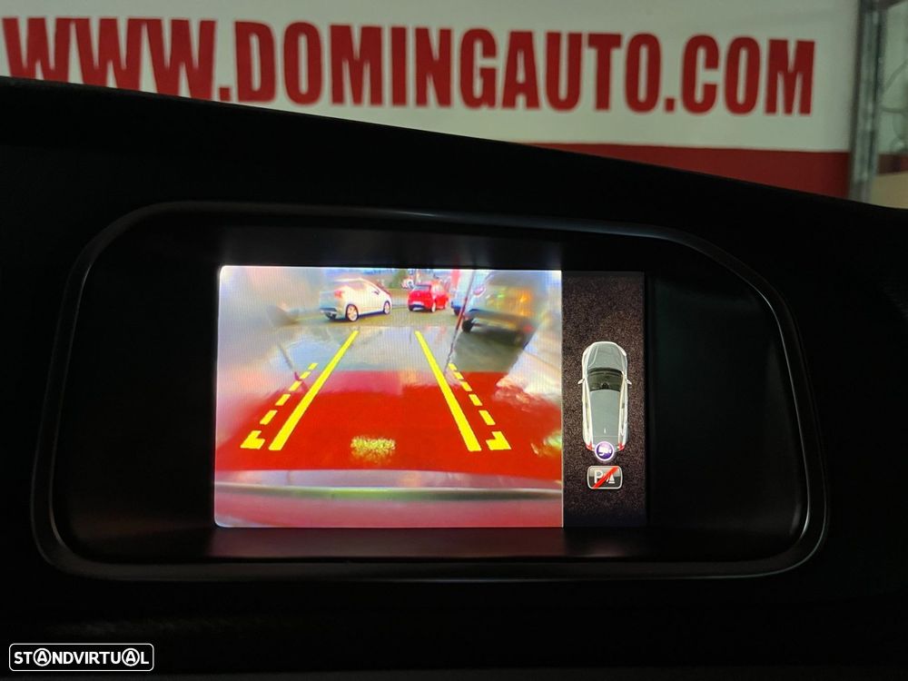 Volvo V40 2.0 D3 Momentum - 11