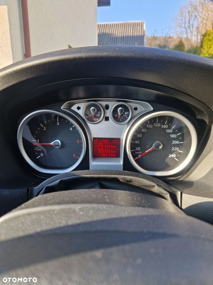 Ford Focus 2.0 TDCi Ghia DPF - 2