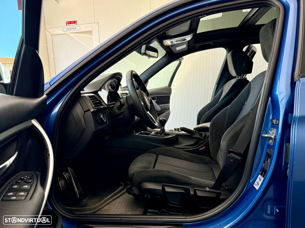 BMW 328 i Pack M - 31