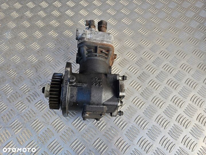 SPRĘŻARKA KOMPRESOR POWIETRZA IVECO EUROCARGO 3.9 5.9 TECTOR LK3840 - 5