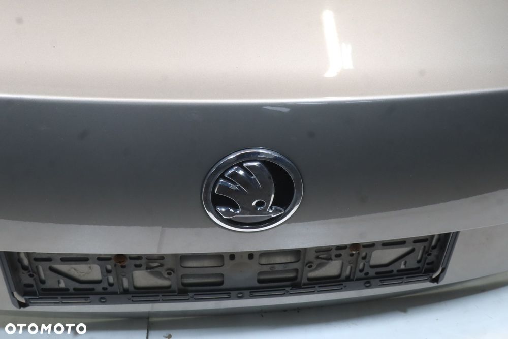 KLAPA TYLNA SKODA OCTAVIA III LIFT F8H - 8