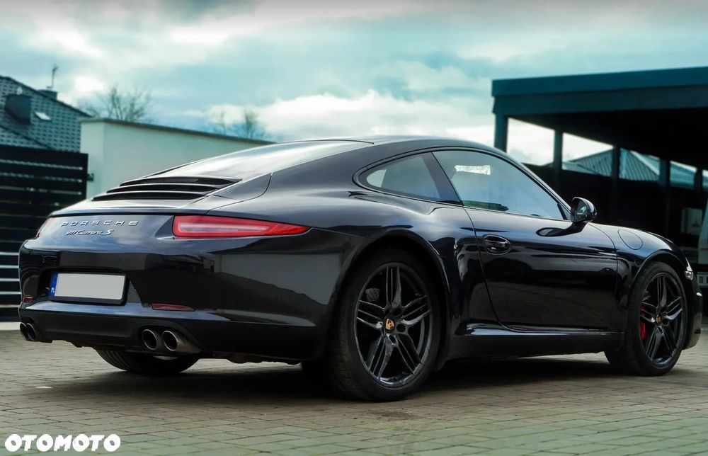 Porsche 911 - 9