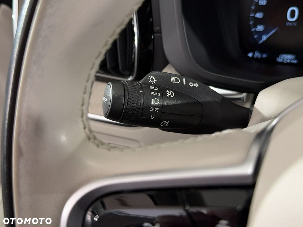 Volvo XC 60 - 22