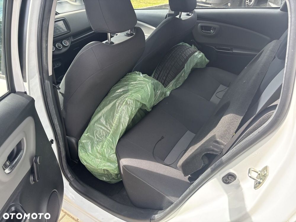 Toyota Yaris - 22