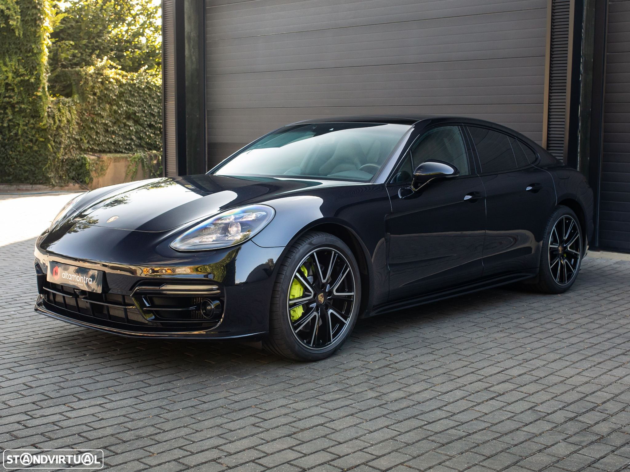 Porsche Panamera 4 E-Hybrid - 4