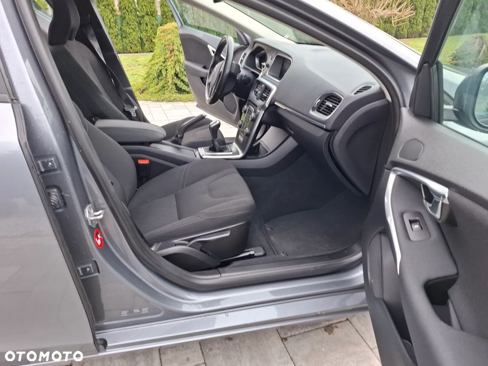 Volvo V40 T2 You - 22