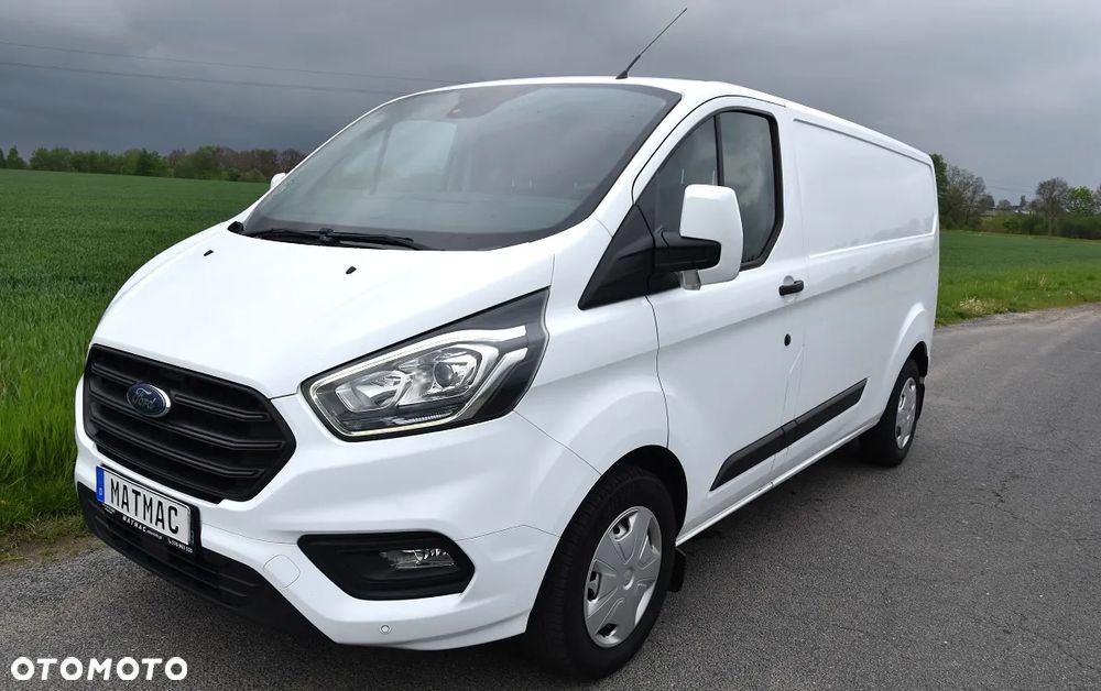 Ford TRANSIT CUSTOM 320 L2H1 - 4