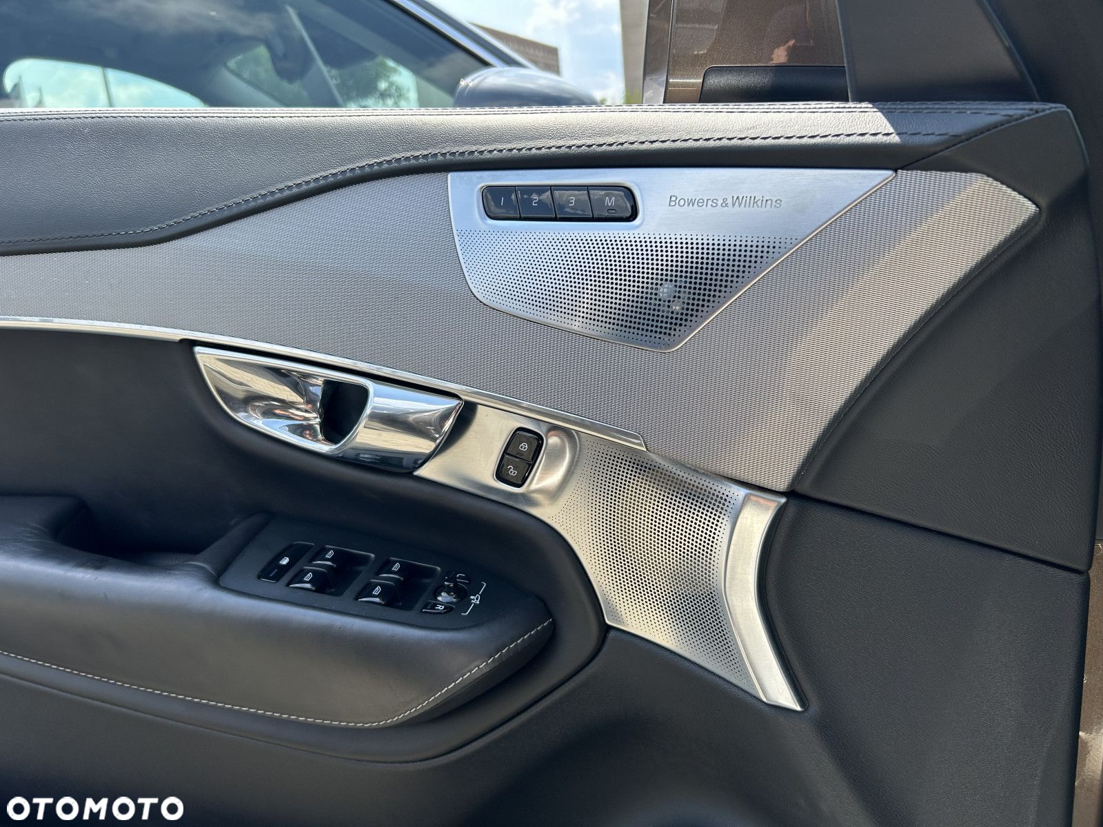 Volvo XC 90 - 21