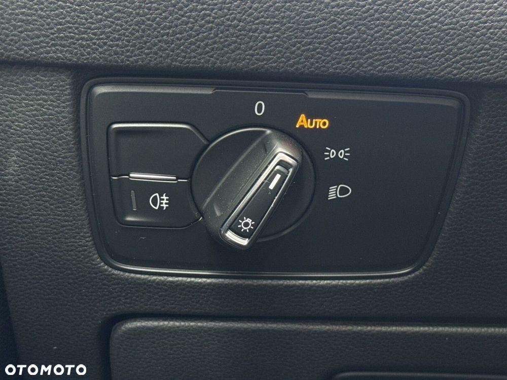 Volkswagen Passat 1.5 TSI EVO Business - 29