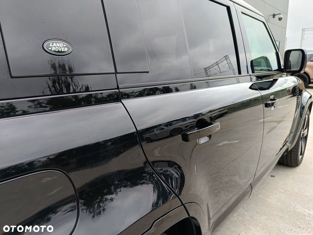 Land Rover Defender - 14