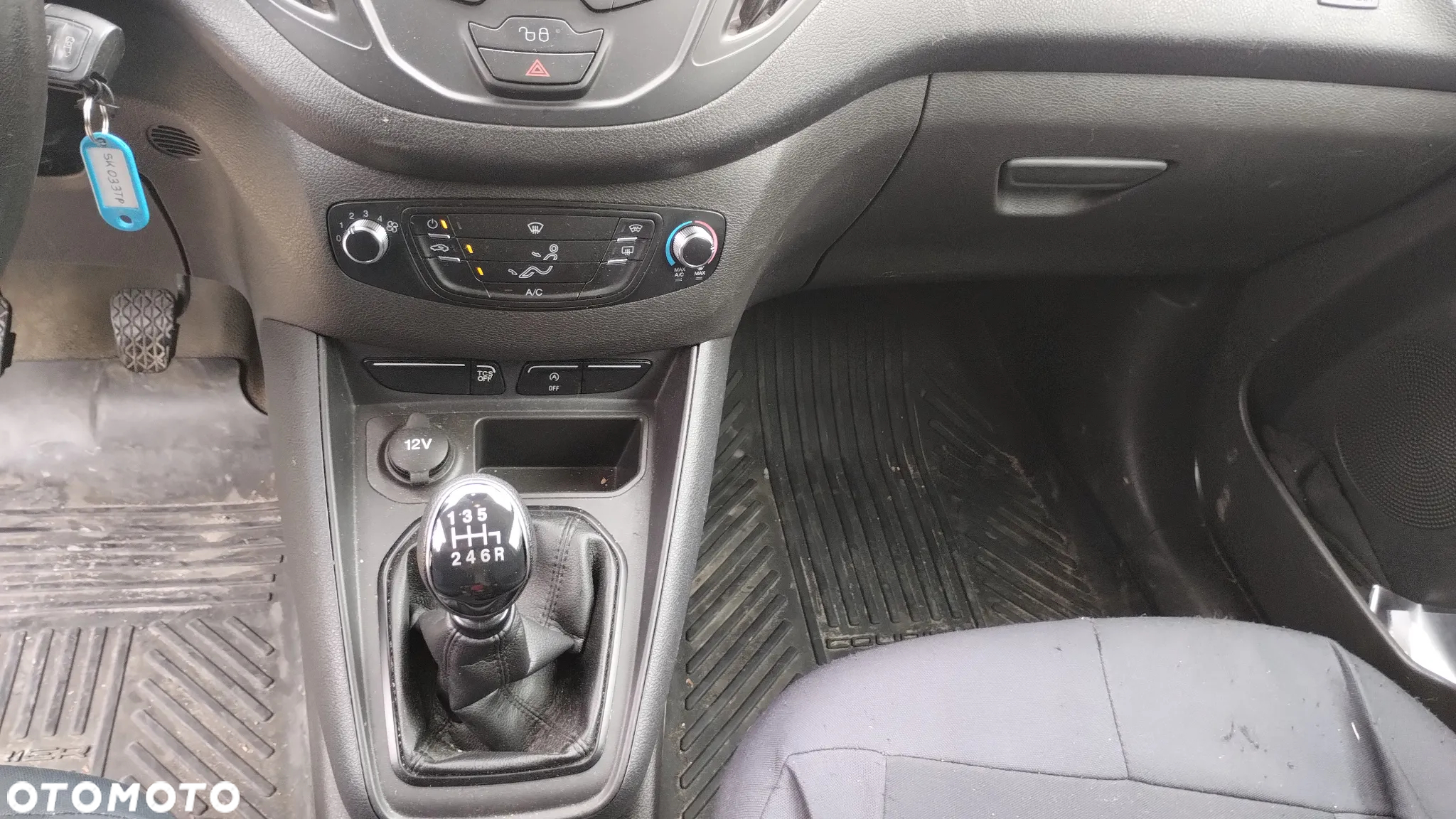 Ford Transit Courier - 9