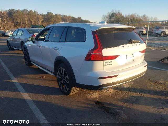 Volvo V60 Cross Country B5 B AWD Ultimate - 7
