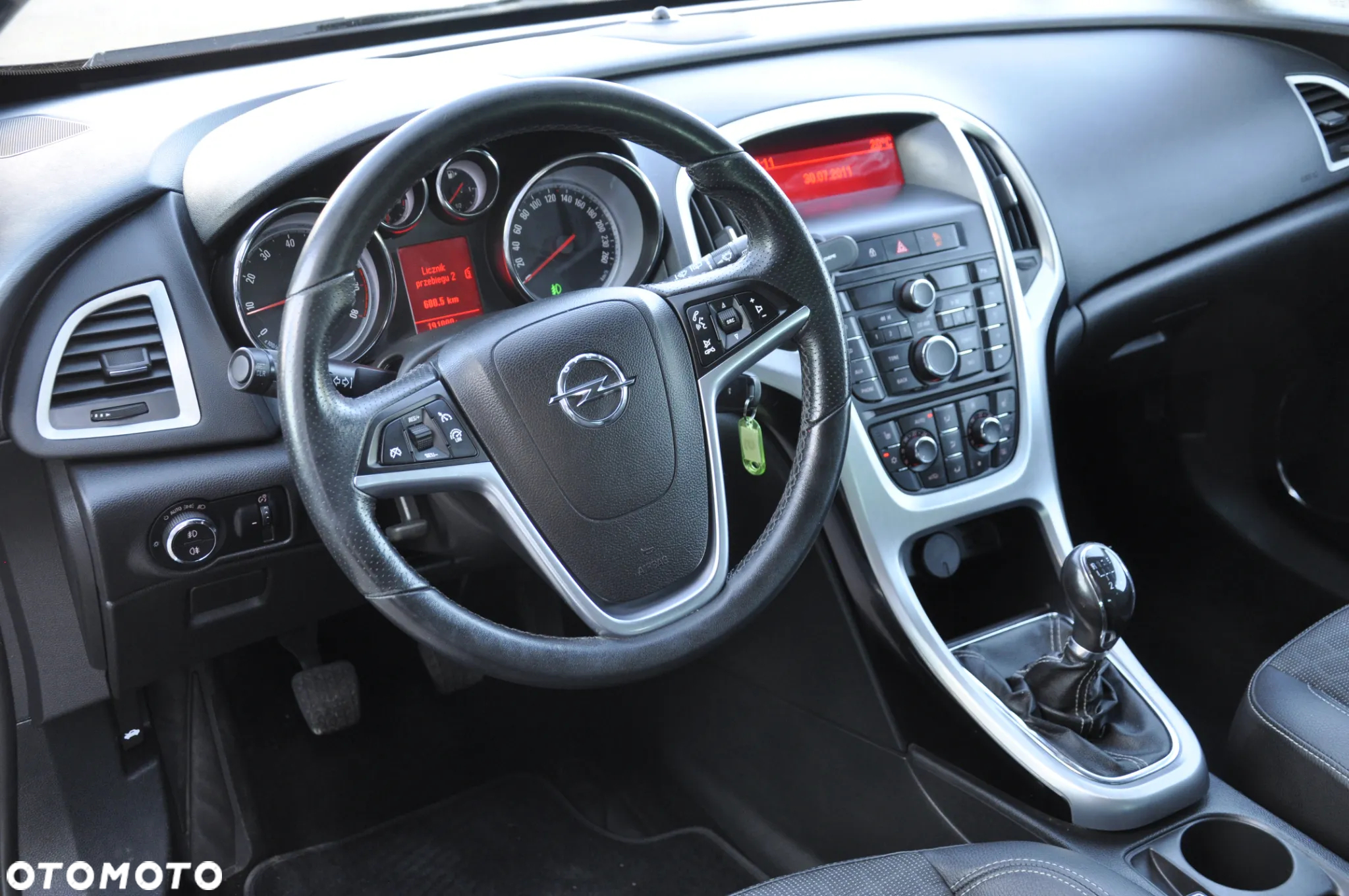 Opel Astra IV GTC 1.6 T Sport - 15