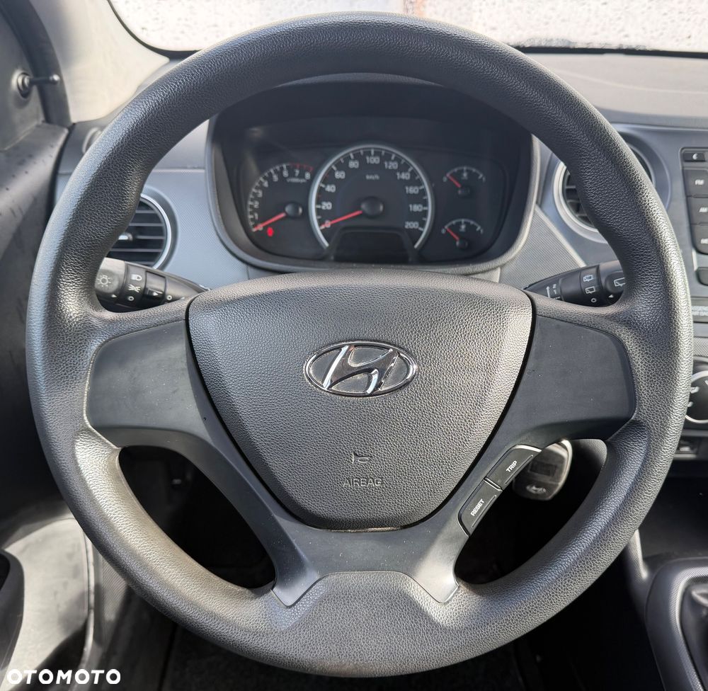 Hyundai i10 1.0 - 25