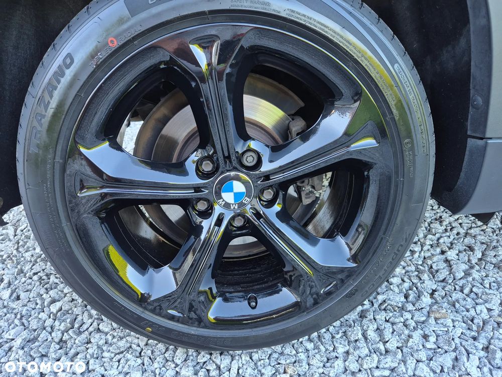 BMW X1 xDrive18d Sport Line - 11
