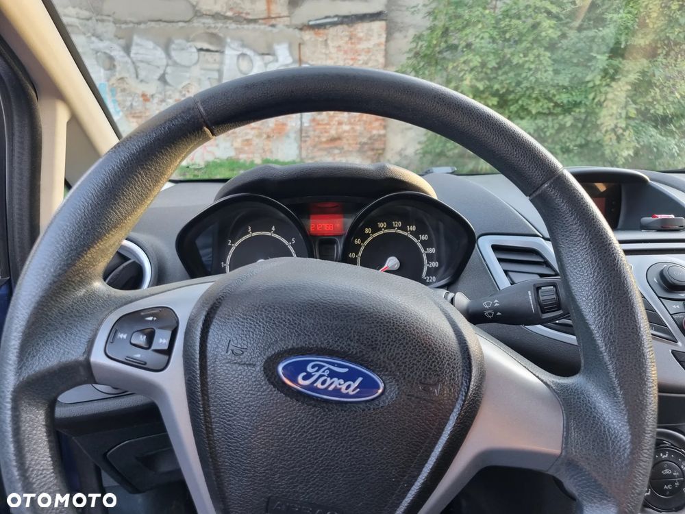 Ford Fiesta 1.25 Trend - 39