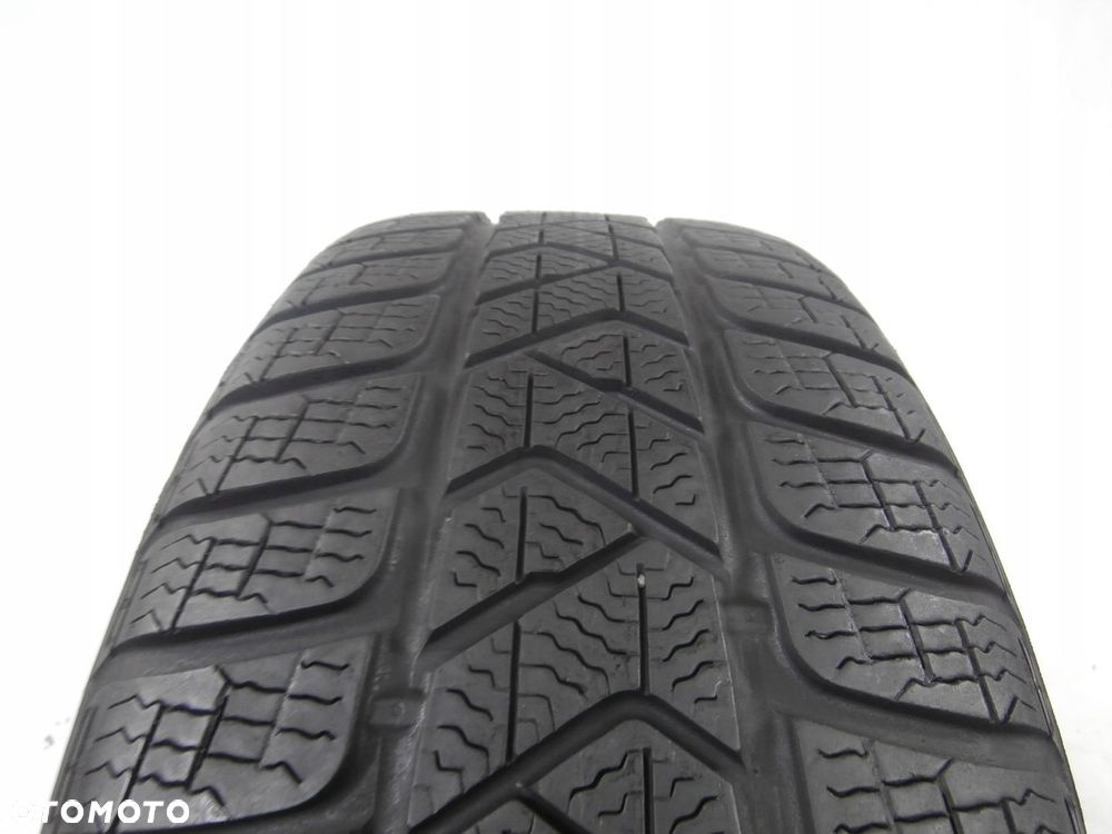 1X opona 215/55R17 PIRELLI SOTTOZERO 3 WINTER - 1