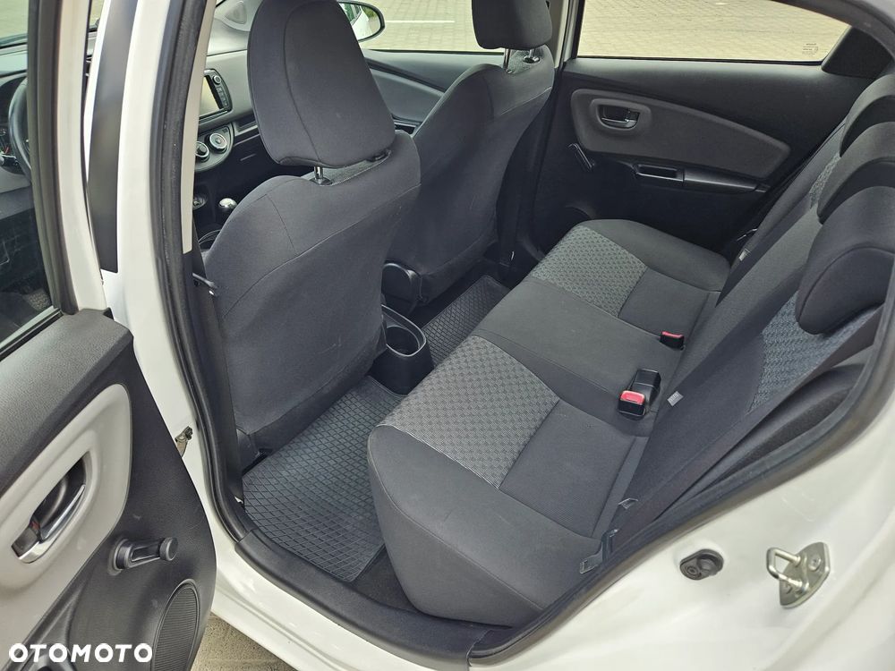 Toyota Yaris - 12