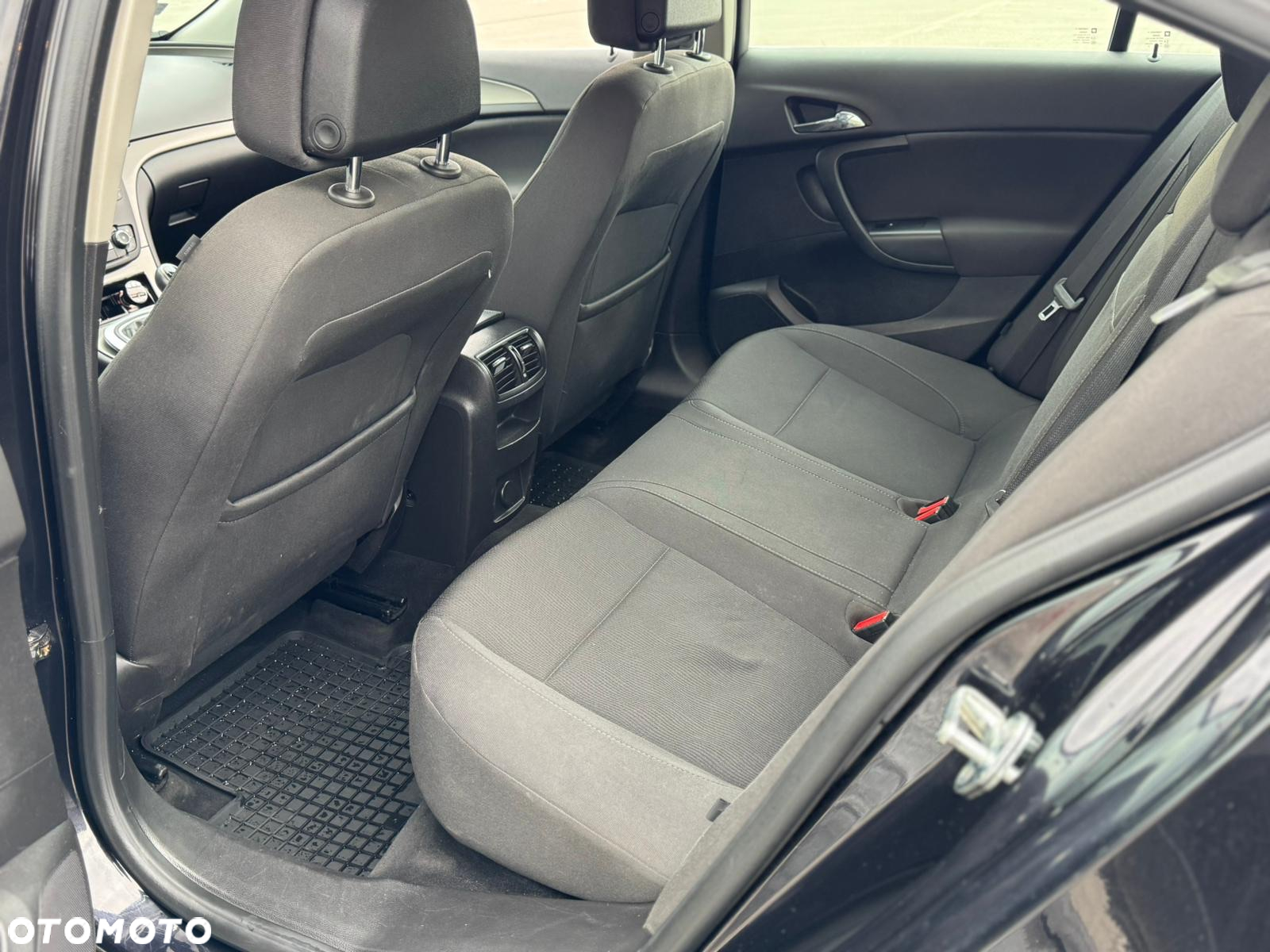 Opel Insignia 1.8 - 11