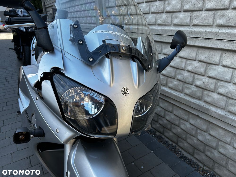 Yamaha FJR - 11