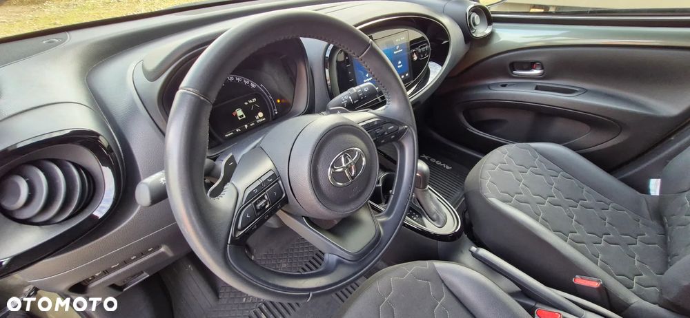 Toyota Aygo X 1.0 VVT-i Executive CVT - 23