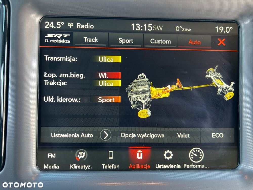 Dodge Challenger 6.4 Scat Pack - 24