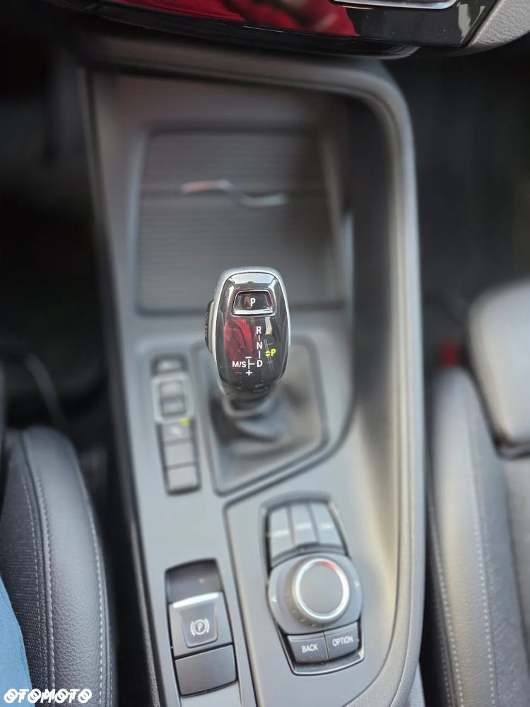 BMW X1 sDrive18i - 10