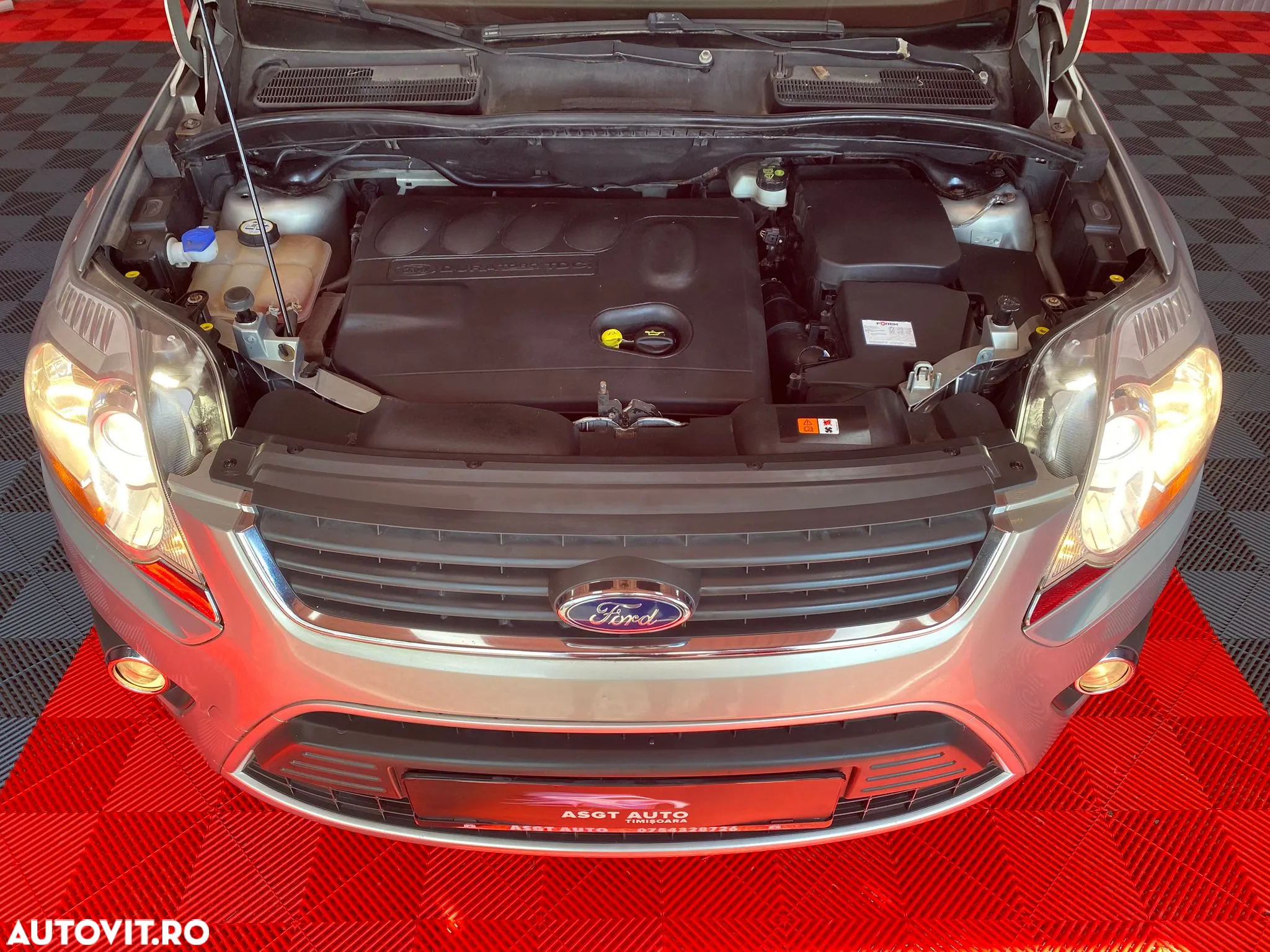Ford Kuga - 21