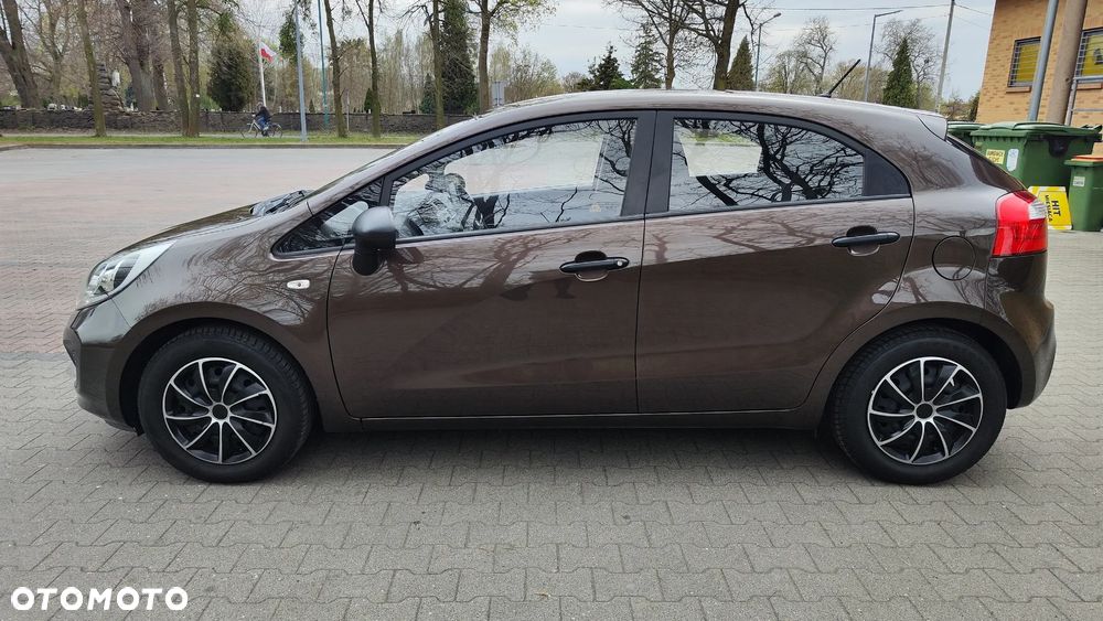 Kia Rio 1.2 Attract - 6